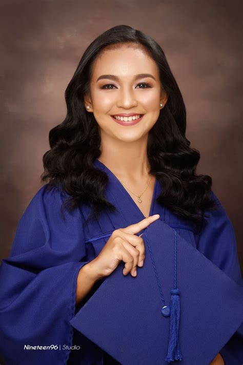 Graduation Outfit College Graduation Picture Poses Graduation