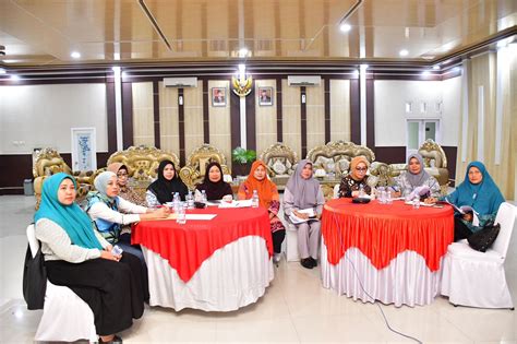 Rapat Penyampaian Pilot Project Pkk Se Sulawesi Selatan Ninuk