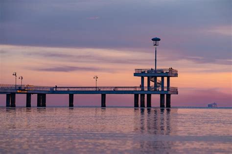 Vista Deslumbrante Da Famosa Ponte Do Mar De Burgas Contra Um Dram Tico