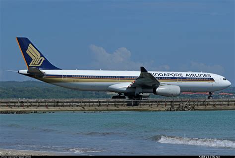 Singapore Airlines Airbus A V Std Photo Airfleets Aviation