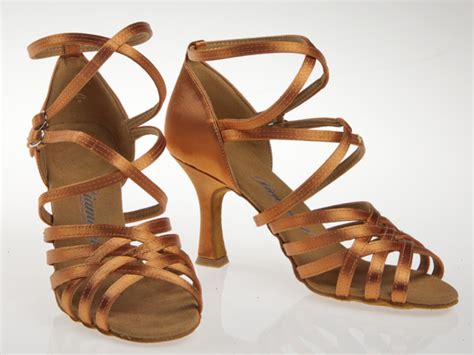 Tanzschuhe Modell Dark Tan Satin Riemchen Sandalette