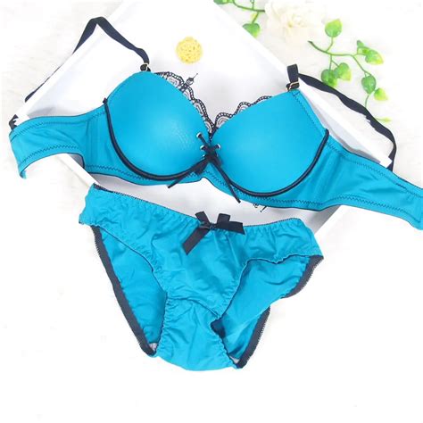 Latest Popular Simple Smooth Comfortable Lingerie Suits Women Lace Bra