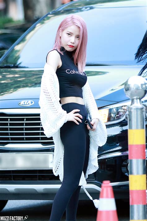 Pin By ì¨ì ë¦¬ On Solar Mamamoo Solar Mamamoo Kpop Girls Style