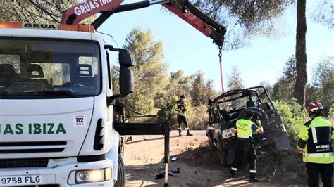 Accidentes En Ibiza Varios Heridos Al Volcar Un Todoterreno En La