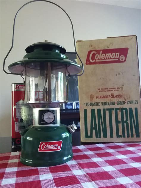 My Dad Just Gave Me His Vintage Coleman Lantern From The 70s Rcamping