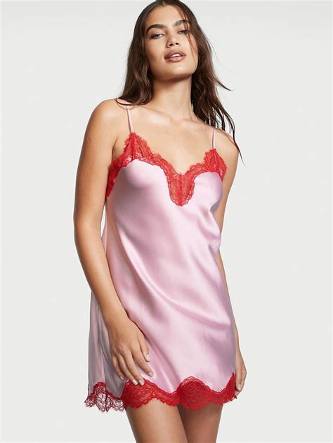 Шелковый пеньюар Very Sexy Silk And Lace Slip Розовый S Victorias Secret