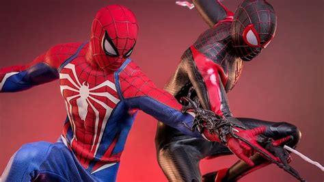 SPIDER MAN 2 New Hot Toys Figures Offer Best Look Yet At Peter Parker