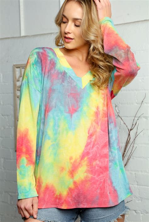 V NECK TIE DYE PRINT TUNIC TOP