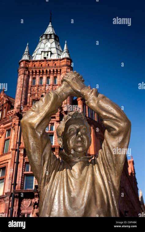 Uk Nottinghamshire Nottingham Statue Of Football Manager Brian