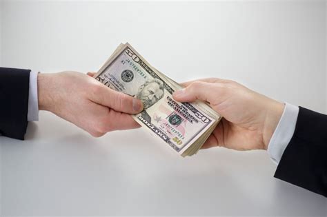 vanguard  closing  incredibly popular fund   investors fortune