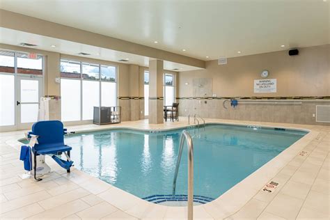 Hotels in Asheville, NC with Indoor Pool | Courtyard Asheville Biltmore Village