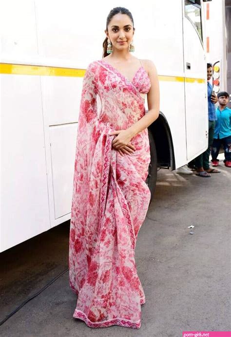 Village Girl In Sexy Saree Backside Pic Porn Girls
