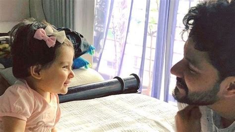 Kunal Kemmu shares adorable throwback pic with daughter Inaaya on her ...