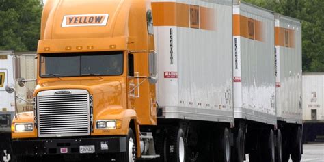 Trucking giant Yellow lays off 3,000 workers in Illinois | Crain's ...