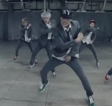 EXO – ‘Growl’ Music Video | Starmometer