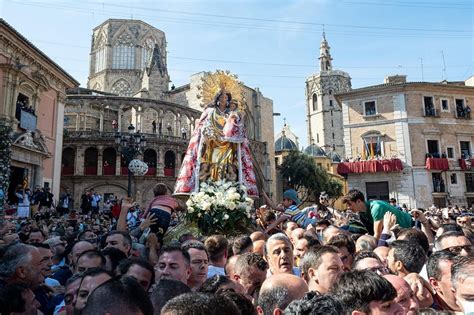 Programa del Centenario de la Coronación de la Virgen de los