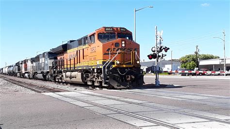 Bnsf 3952 Leads The H Belphx Into Phoenix With 2 Ns Units And A