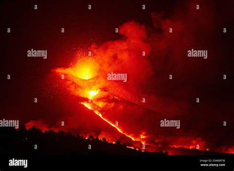 Volcanic eruption on La Palma - October 2021 Stock Photo - Alamy