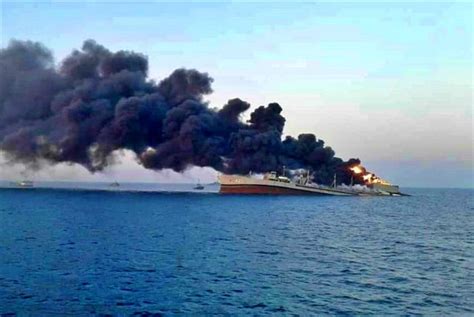 Maior Navio Da Marinha Iraniana Pega Fogo E Naufraga Portal Da Floresta