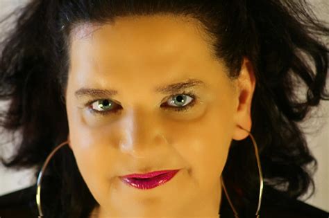 sexgeile Chefin Rubens Milf für deine Handentspannung livesex bilder