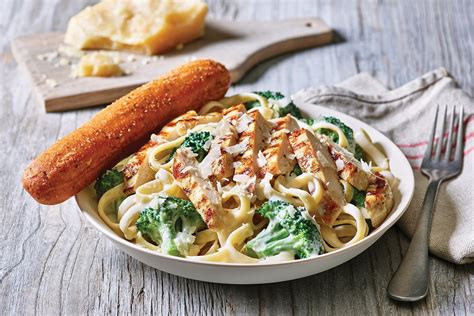 Classic Broccoli Chicken Alfredo Enjoy The Applebees Recipe