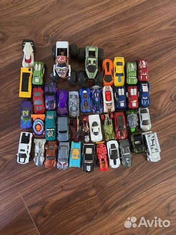 Коллекция машинок hot wheels с парковкой купить в Уфе с доставкой Хобби и отдых Авито