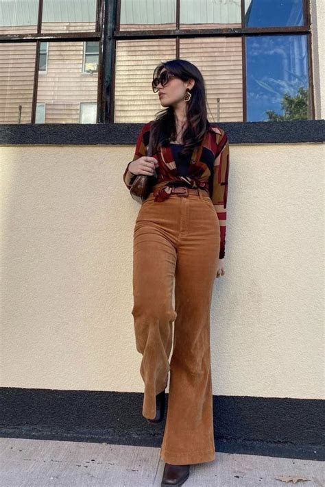 Pin By Fernanda Vasconselos On Corduroy Pants Outfit Fall Flared