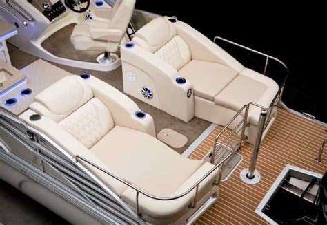 Bennington 2575 Qcw The Benningtons Rear Twin Chaise Lounges Are