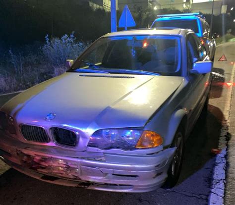 Herido Un Conductor Tras Impactar Su Coche Contra Uno De Los Tres