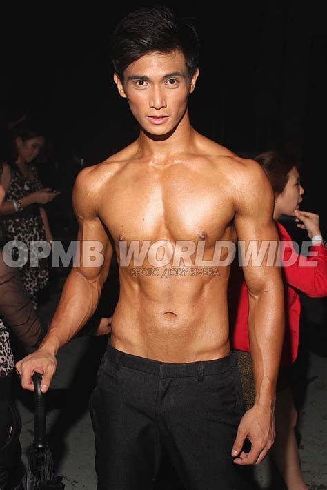 Hot Titans Backstage Solo Cosmo Bachelor