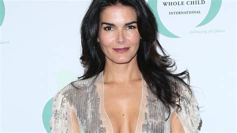 Angie Harmon gets engaged on Christmas: 'Marry, Marry Christmas' | Fox News