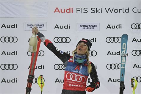 Mikaela Shiffrin A C Tigat Slalomul Nocturn De La Flachau Ob In Nd A