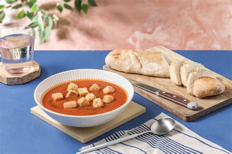 Fruchtige Tomaten Basilikum Suppe Mit Ciabatta Rezept HelloFresh