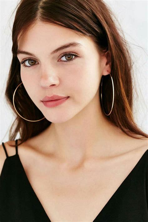 How To Wear Hoop Earrings Like A Fashion Blogger Everyday Hoop Earrings