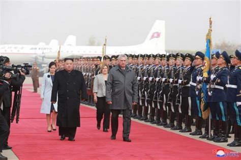 古巴领导人结束访朝 金正恩机场欢送：舍不得分开 凤凰网