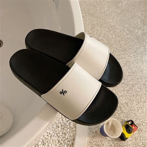 Mua Dép quai ngang nữ sinh SIÊU HOT đế eva siêu êm mềm chống trơn tuyệt đối giá rẻ nhất