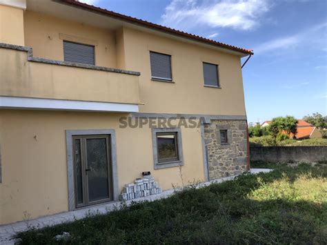 Moradia Casa de Campo T3 Duplex à venda na Rua da Fonte da Tarraca