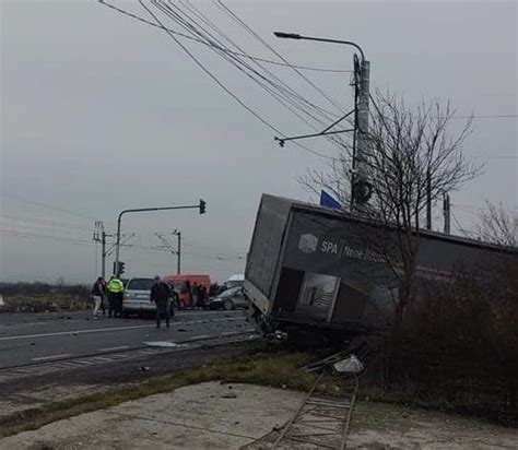 FOTO Grav accident în Jucu Cluj Patru victime dintre care trei