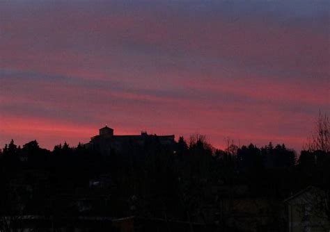 Natura Spettacolo Le Prime Luci Dell Alba Di Questa Mattina Sul Monte