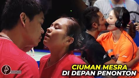 Ciuman Romantis Bikin Baper Ketika Pemain Badminton Pamer