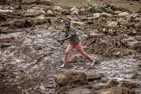 Video Floods Kill Dozens In Kenya After Dam Bursts The Globe And Mail