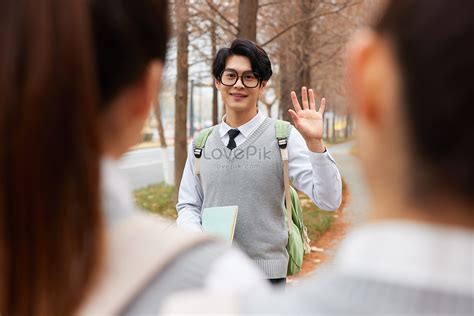 Image Of Classmates Meeting And Greeting On Campus Picture And Hd Photos Free Download On Lovepik