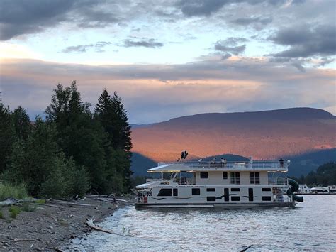 Twin Anchors Houseboat Vacations - Home | Facebook