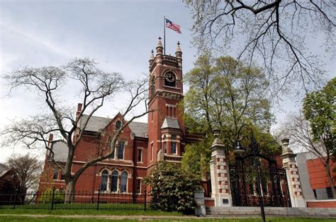 20 Best Deals on Small Colleges in Massachusetts - Great College Deals