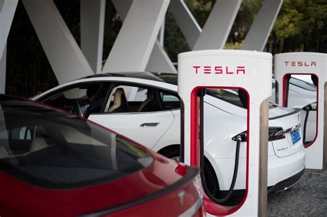 Tesla Motors Files For A Dealership License In Michigan Wsj