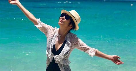 Bất ngờ với thân hình nuột nà vô cùng nóng bỏng của U Lưu Gia Linh khi diện bikini