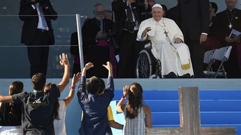 Jmj Le Pape Pr Side Un Chemin De Croix Devant Jeunes