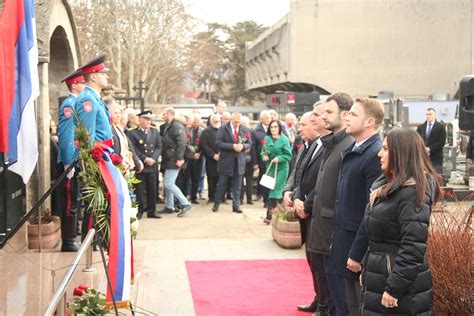 Položeni vijenci na spomenik palim borcima