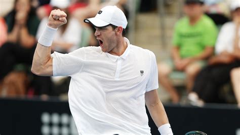 Nicolás Jarry salva un match point y avanza en el ATP de Adelaida con