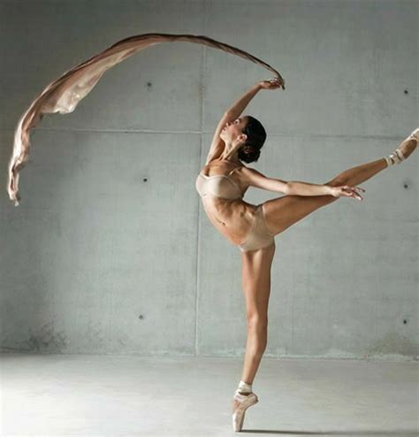 Pin By Passion By Jolanda Perko On Ballet Ballet Poses Ballet